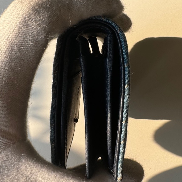 ❌SOLD❌ Gucci Denim and Pearl Marmont Compact Wallet - Picture 7 of 7